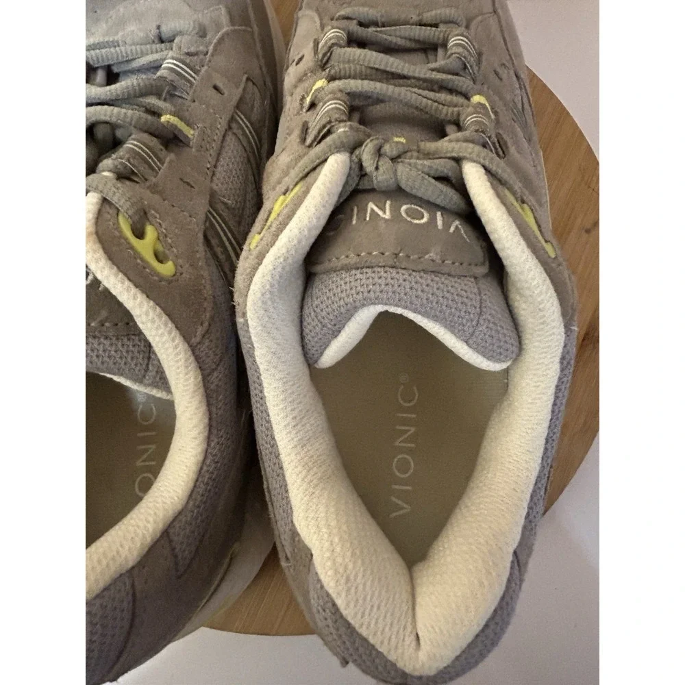 Vionic Womens 23Walk Walking Sneakers Gray Suede Yellow Accents Size 10 Wide EUC
